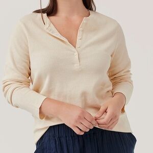 PACT Thermal Waffle Henley in Buttercream Size Medium Organic Cotton Casual